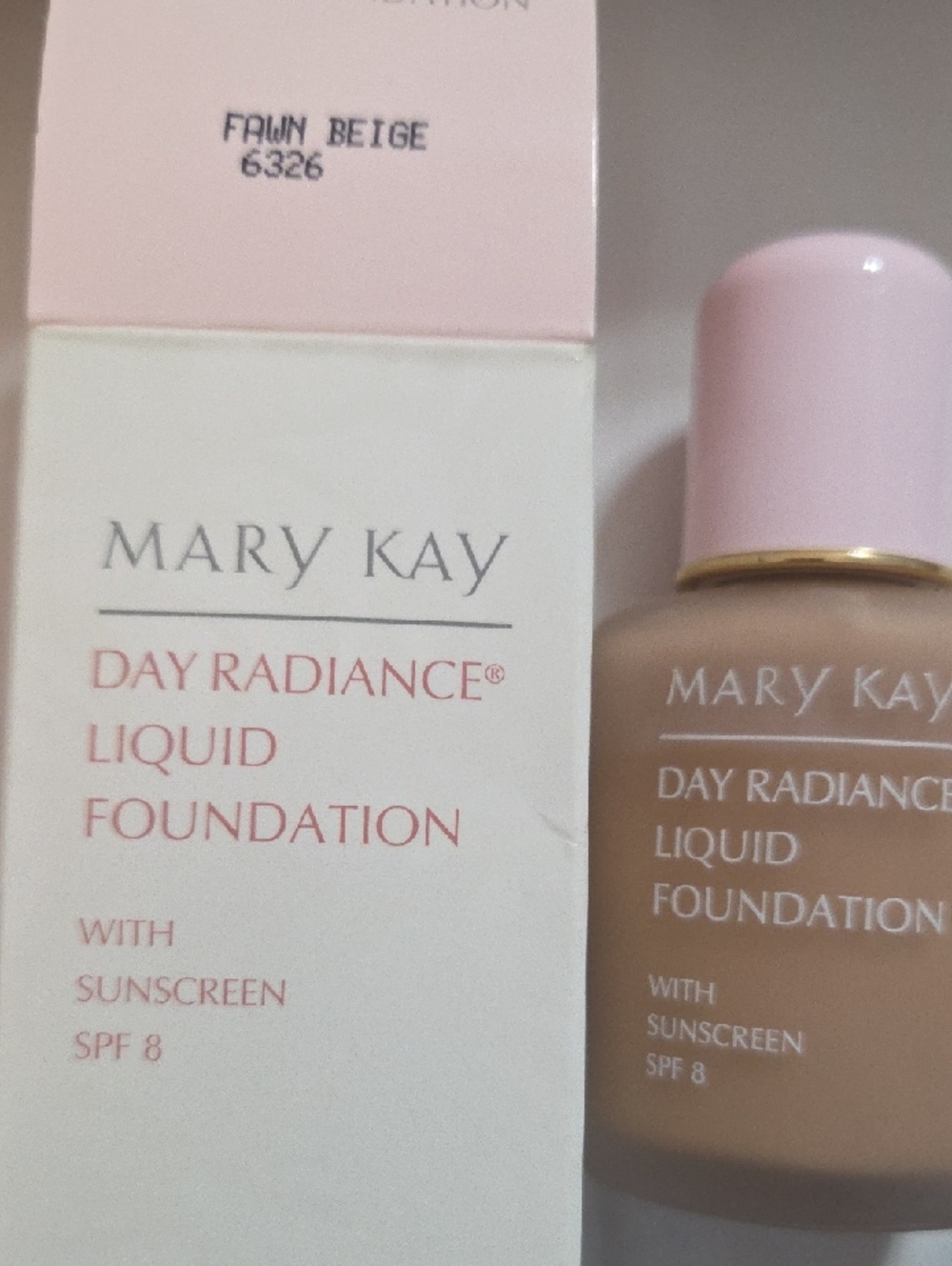 NIB, Mary Kay Day Radiance Liquid Foundation - Fawn Beige